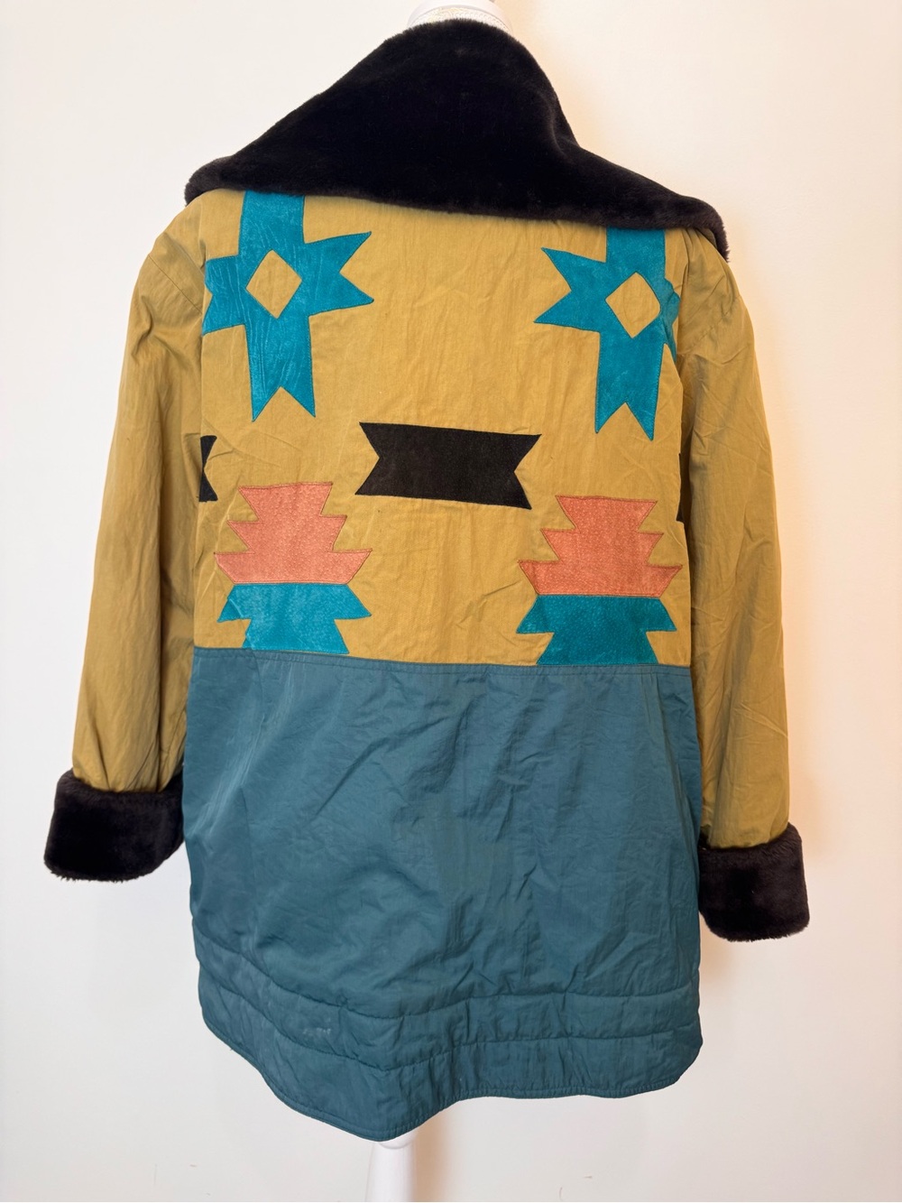 Vintage Mulberry Street Faux Fur Geometric Applique Coat S Colorblock - Picture 3 of 8